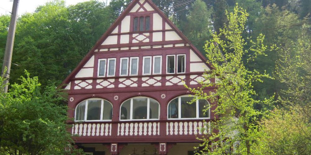 Una casa tipica nel verde a G&uuml;nterstal