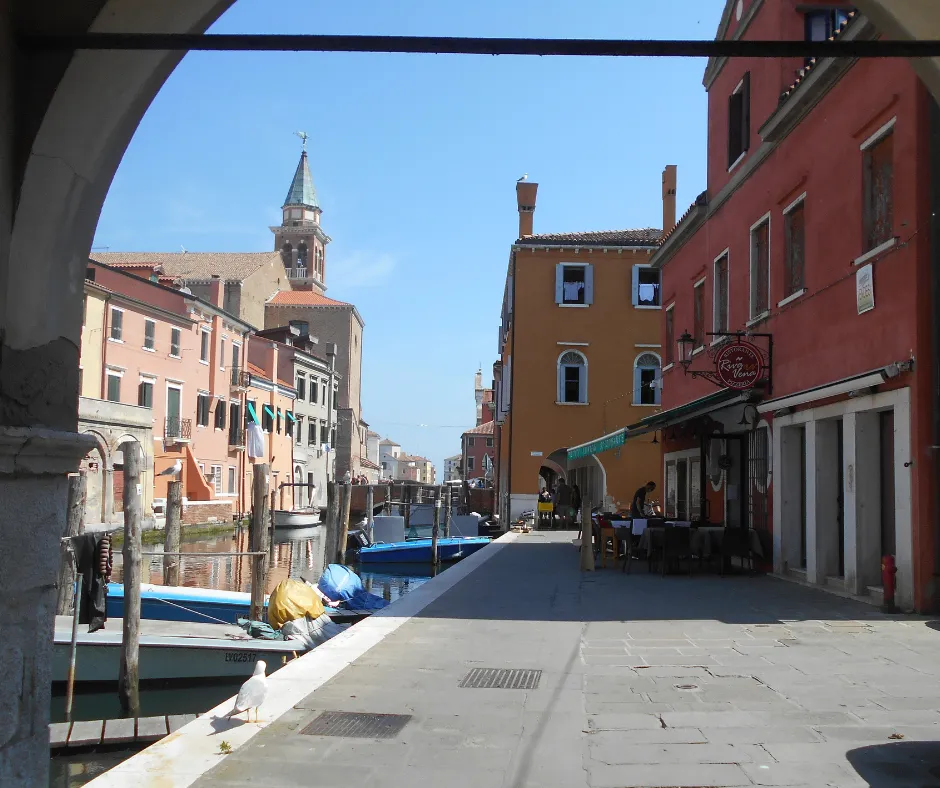 uno scorcio su canal vena a chioggia