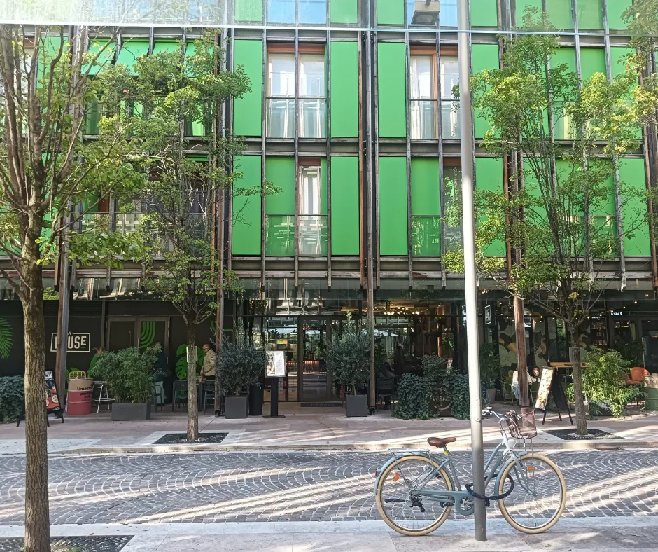 uno scorcio del quartiere delle albere